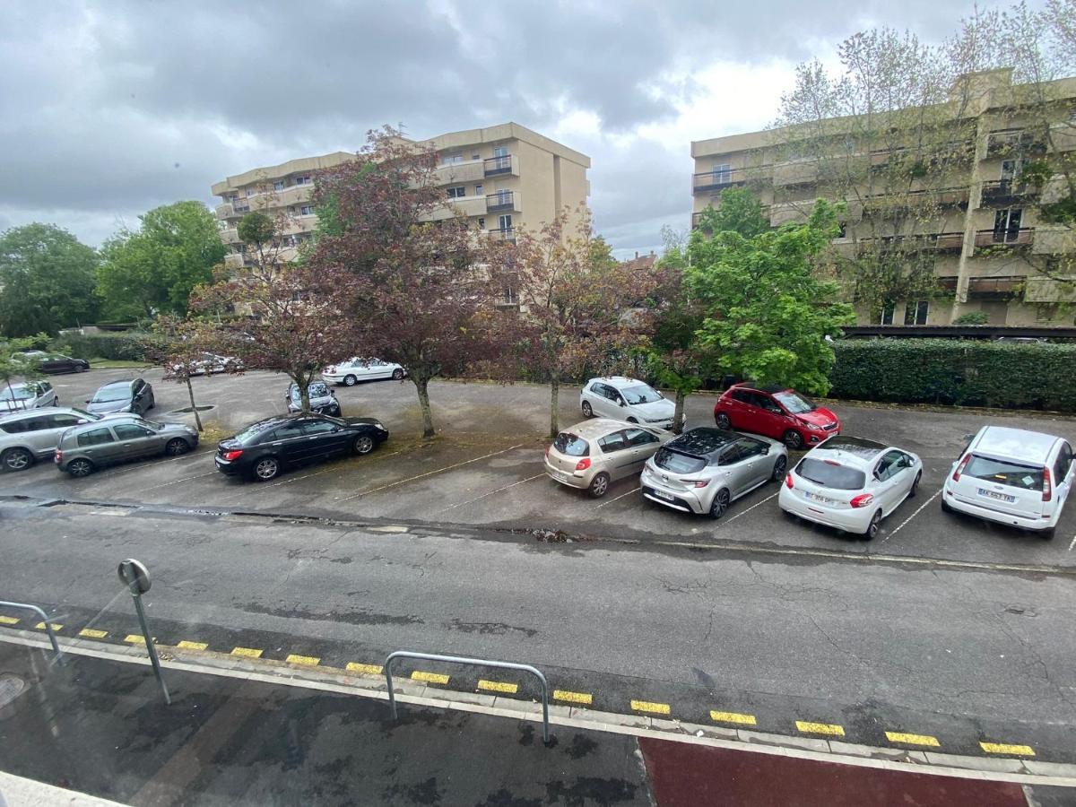 Superbe Appartement Au Calme Avec Parking Gratuit. Mérignac Екстериор снимка
